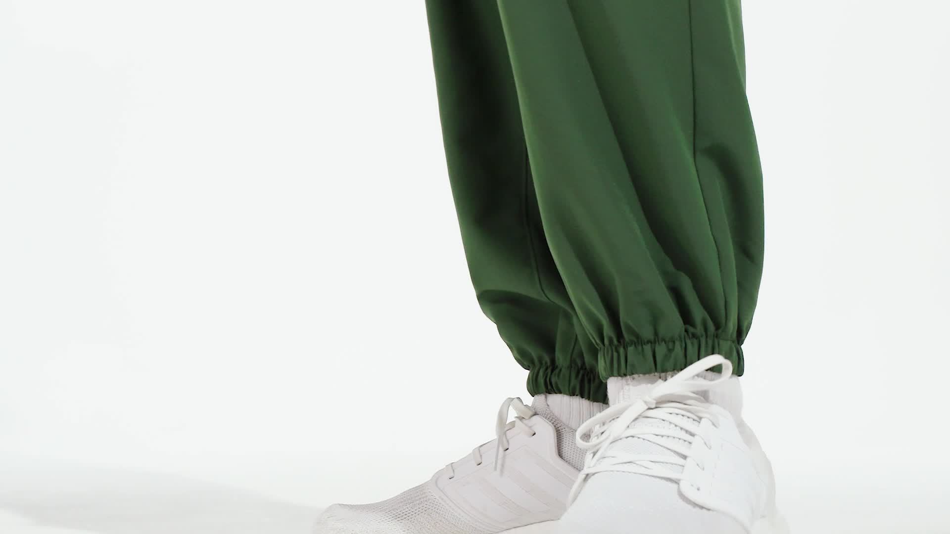 Sweatpants adidas Originals Celtic FC Lifestyler Woven HY3357
