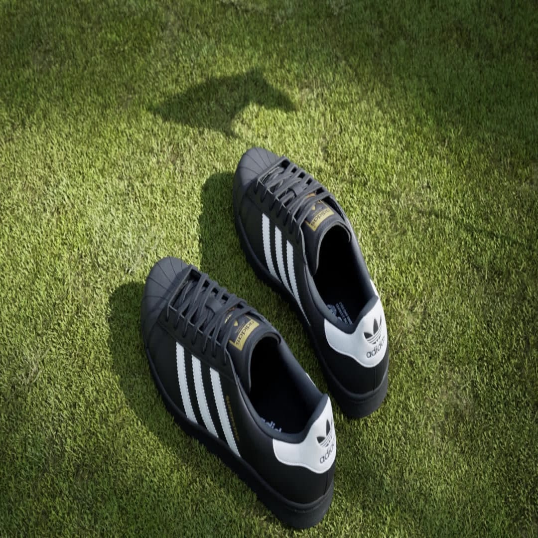 Adidas Superstar sneaker Core Black / Cloud White / Gold Metallic