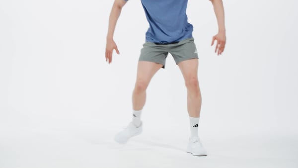 グレー オウン ザ ラン ショーツ