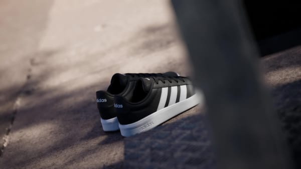 Hitam SEPATU GRAND COURT BASE 3.0