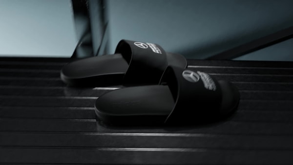 cerná Pantofle adilette Comfort MER