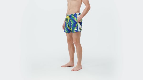 Gelb Badeshorts, 13 cm, vom Fußball inspirierte Grafik