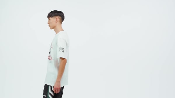 สีขาว เสื้อยืดพิมพ์ลายฟุตบอลยุค 90