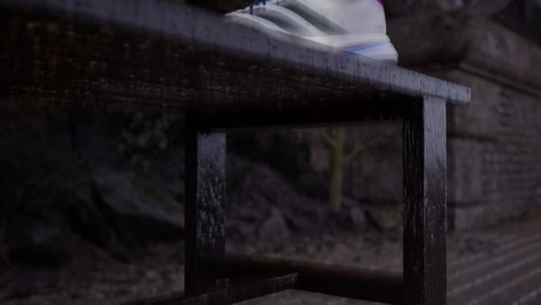 Putih Sepatu Adizero Boston 13