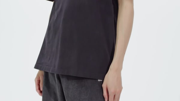 สีดำ เสื้อยืด EQT