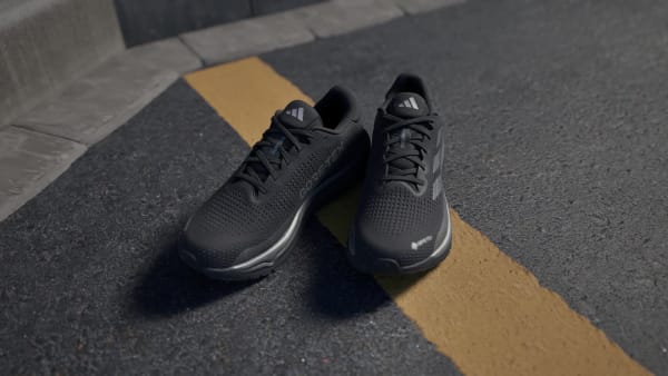 Black Supernova GORE-TEX Running Shoes