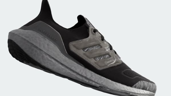 cerná Boty Ultraboost 22