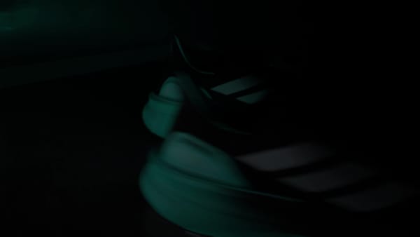 Negro TENIS ULTRABOOST 5 MERCEDES - AMG PETRONAS F1 TEAM