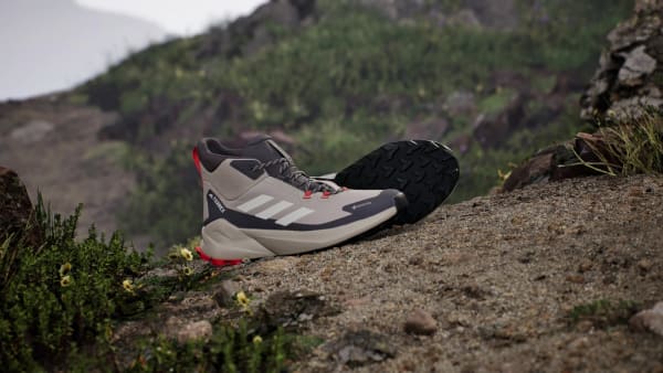 Adidas Terrex Trailmaker 2.0 Mid GORE TEX Hiking Shoes Men s Wonder Beige Wonder White Charcoal Grey 10.5