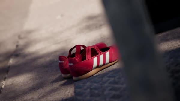 Red BARREDA MARY JANE SHOES