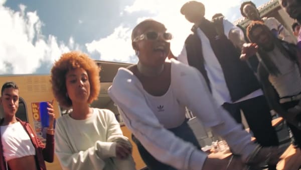 Hitam Sepatu Gazelle