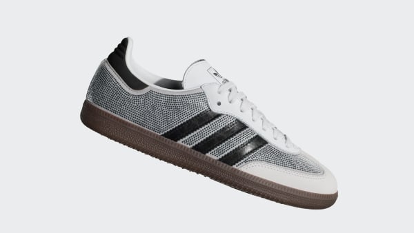 wit SAMBA OG SCHOENEN