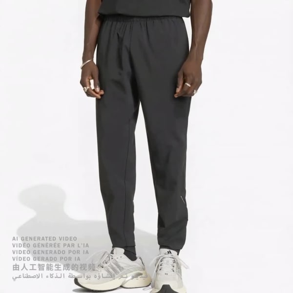 Svart TECH TREFOIL ESSENTIALS WOVEN BUKSE