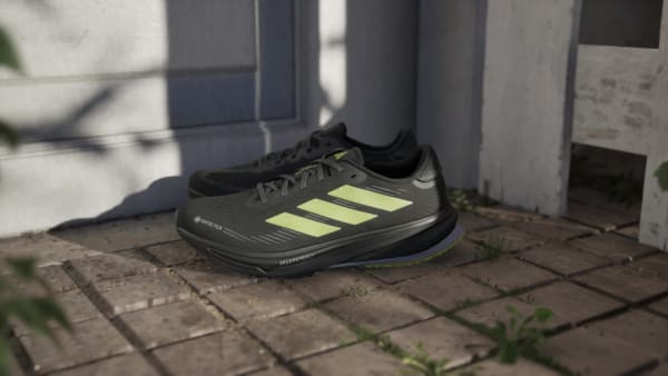 cierna Bežecké tenisky Supernova Rise GTX