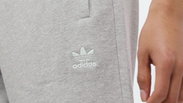 Grau Essentials Trefoil Shorts