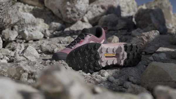 Weinrot TERREX AX4 GORE-TEX Wanderschuh