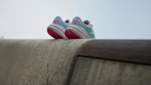 White Questar 3 Running Shoes