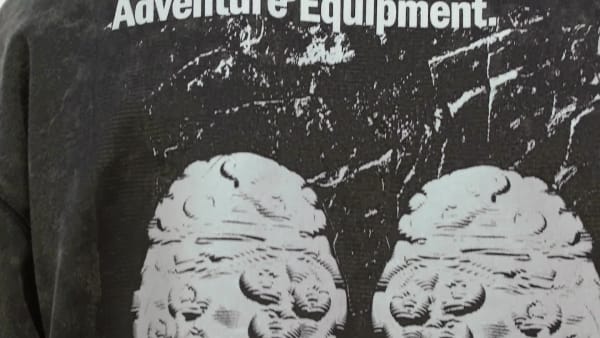 Negro Camiseta estampada adidas EQT