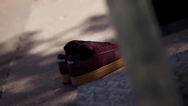 สีแดงเบอร์กันดี รองเท้า Grand Court Alpha