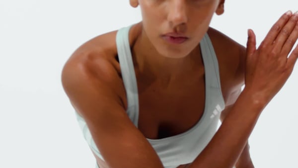 グリーン Optime エッセンシャルズ ワークアウト スリーストライプス ミディアムサポートブラ