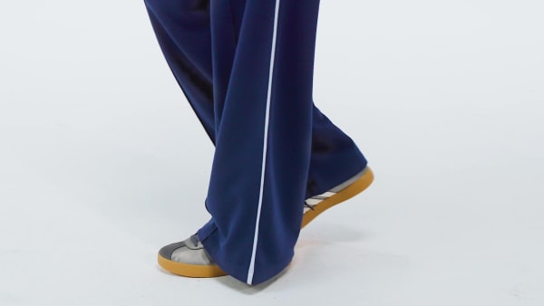 Bleu Pantalon avec graphisme brodé Seasonal Essentials Colourpop