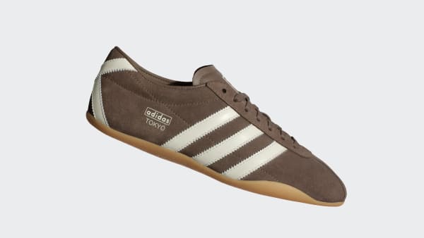 Cokelat Sepatu Tokyo