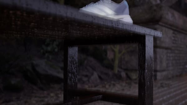 Grey 아디제로 보스턴 13 W