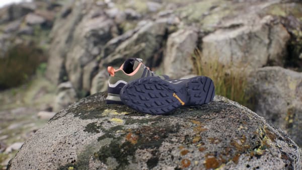 ユトリロ
油絵
ラパンアジル adidas Terrex Swift R2 GORE-TEX Yürüyüş Ayakkabısı - Yeşil