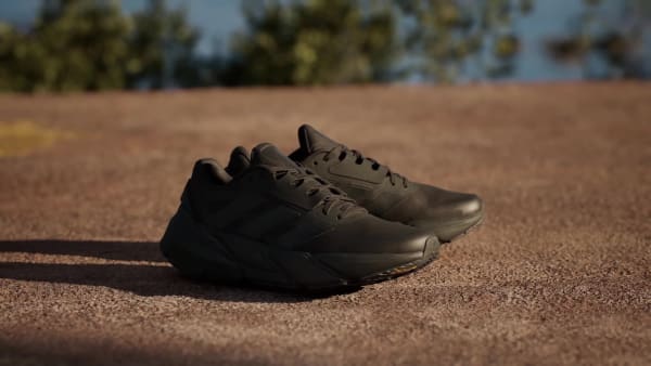 Schwarz Adistar 2.0 Laufschuh
