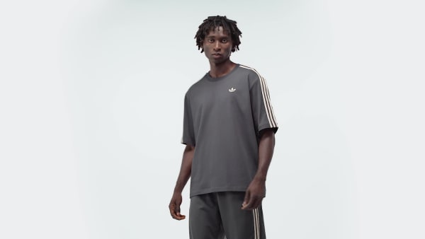 สีเทา เสื้อยืดโอเวอร์ไซส์ ADICOLOR 3-STRIPES