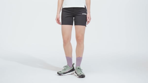 Schwarz Terrex Xperior Mid Shorts