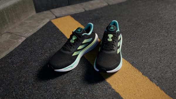 Black Supernova Stride Running Shoes