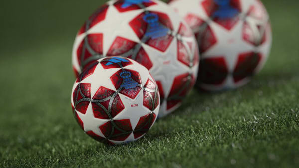 Λευκό Επαγγελματική μπάλα γυναικών UEFA Women's Champions League Pro