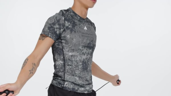 Gris Camiseta TECHFIT AOP Training