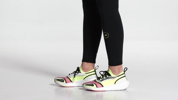 Vit adidas by Stella McCartney Ultraboost Light Shoes