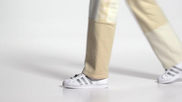 Weiss Superstar Schuh