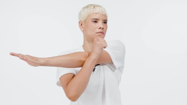 สีขาว เสื้อยืดเทรนนิง Train Essentials Big Logo Performance