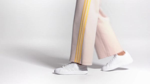 Putih Sepatu Advantage Base 2.0