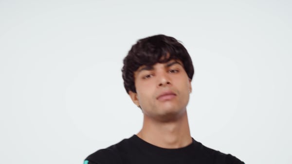 Μαύρο ΣΟΡΤΣ MERCEDES - AMG PETRONAS FORMULA 1 TEAM DNA