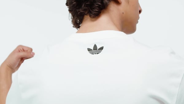 ホワイト アーカイブ サッカー グラフィック Tシャツ