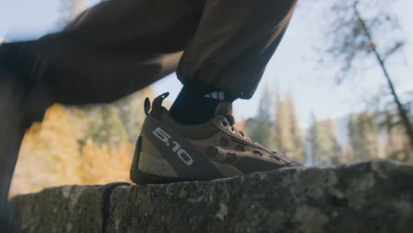 Brown GUIDE TENNIE W Shoes