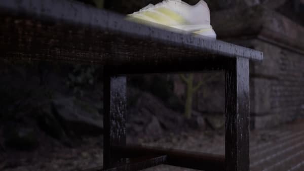 สีขาว รองเท้า Adizero Boston 13