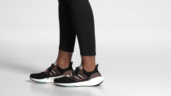 All black on sale ultra boost women