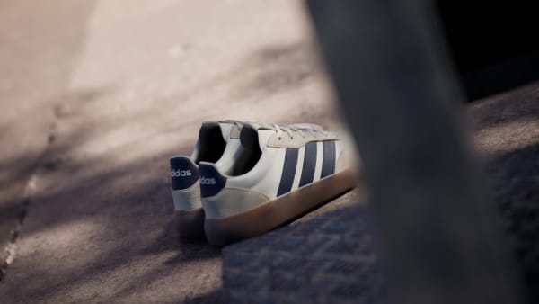 White BARREDA DECODE SHOES