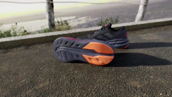 Negro Tenis de running Questar 3