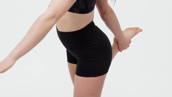 Black All-Me Sculpt Booty Short Leggings