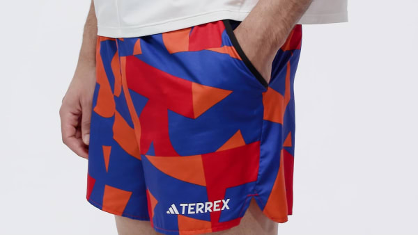 สีน้ำเงิน กางเกงขาสั้นพิมพ์ลาย Terrex Multi Light