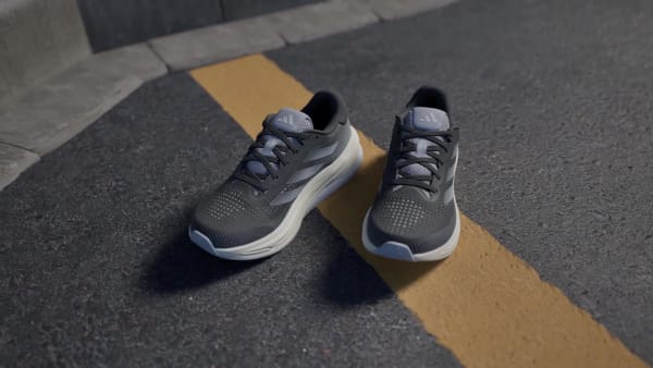 Black Supernova Solution Running Shoes