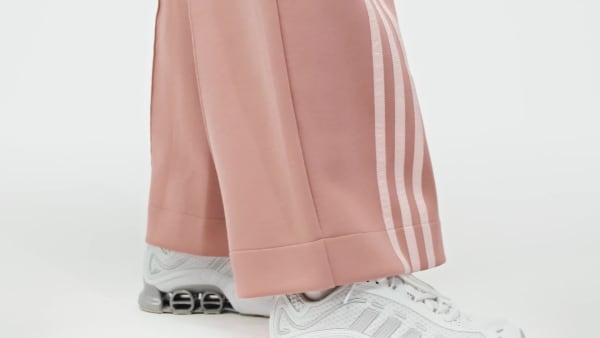 สีชมพู กางเกงขากว้าง Off Placed 3-Stripes