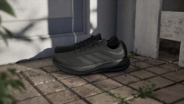 สีดำ รองเท้า RESPONSE RUNNER 2